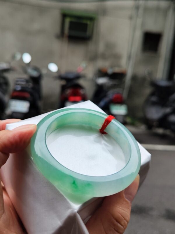 ✨ 天然緬甸玉A貨 冰種飄陽綠正圈手鐲 ✨