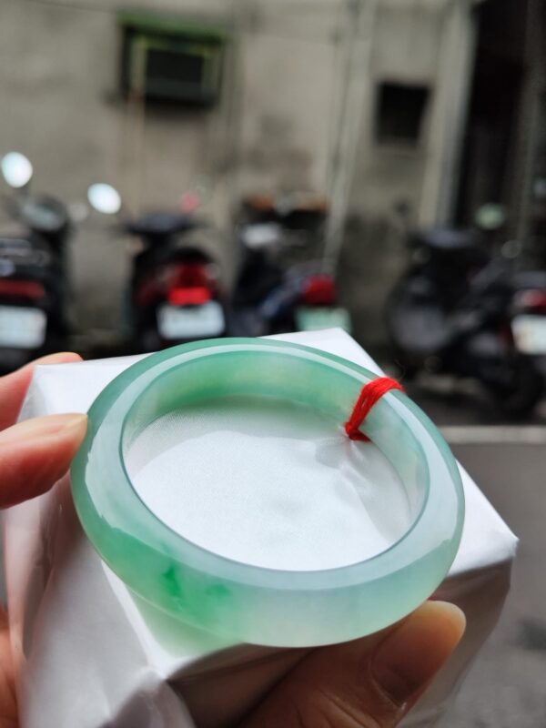 ✨ 天然緬甸玉A貨 冰種飄陽綠正圈手鐲 ✨