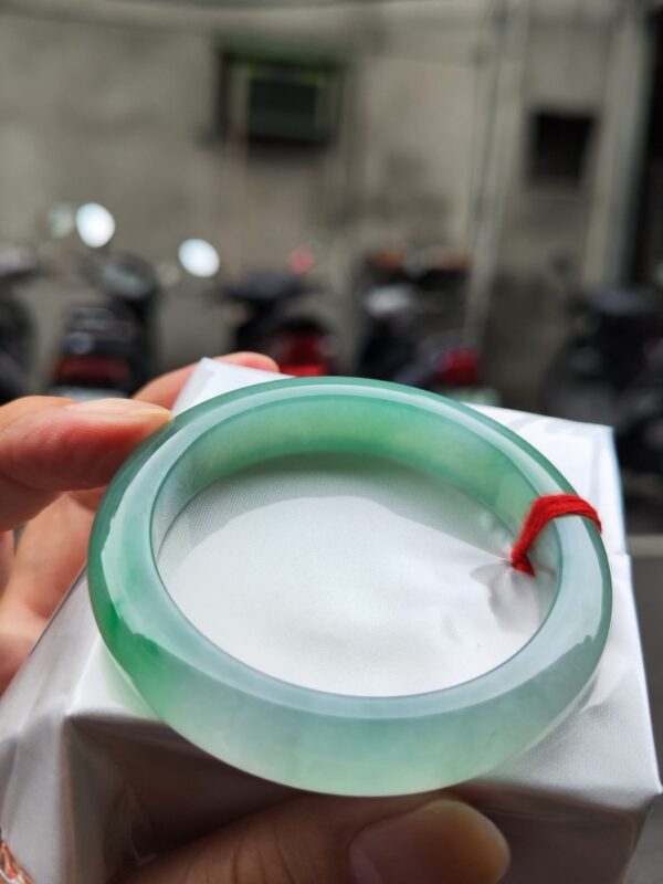 ✨ 天然緬甸玉A貨 冰種飄陽綠正圈手鐲 ✨