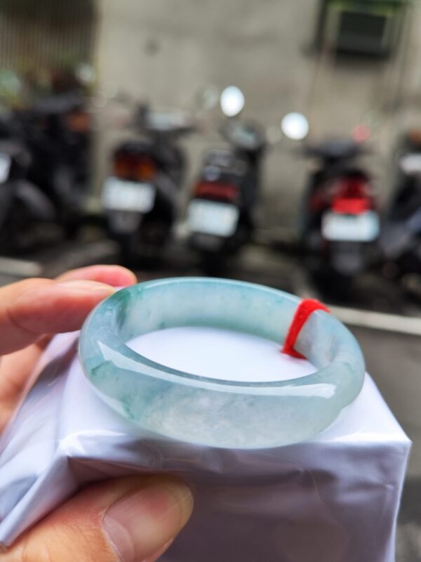 💎 緬甸玉A貨放光玻璃種飄綠正圈寬版手鐲 💎