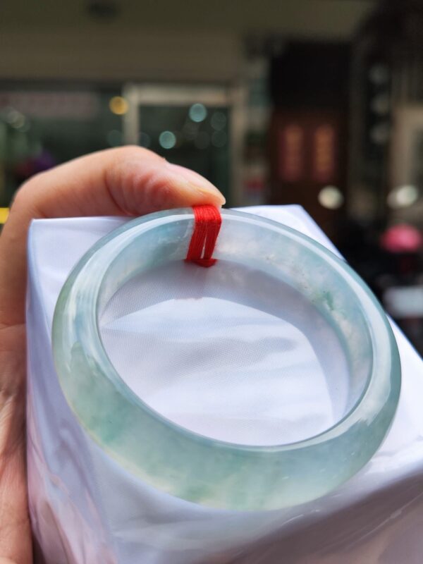 🔥 放光玻璃種飄花 正圈圓骨手鐲 🔥
✨天然緬甸玉A貨 ✨