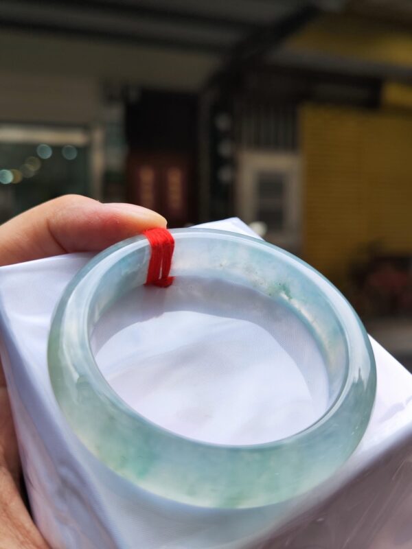 🔥 放光玻璃種飄花 正圈圓骨手鐲 🔥
✨天然緬甸玉A貨 ✨