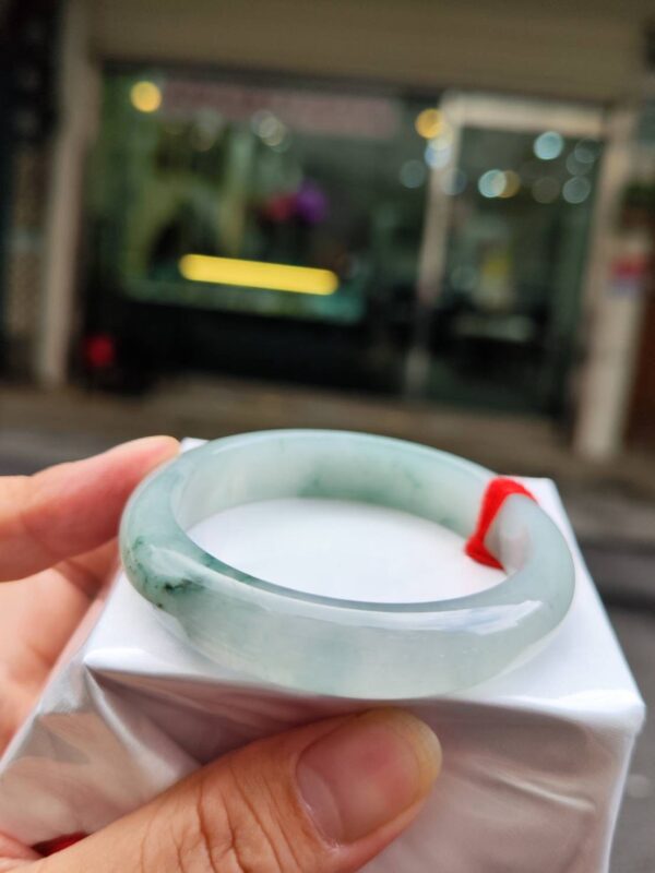 ✨天然緬甸玉A貨 ✨🔥 冰種飄綠花 正圈手鐲 🔥