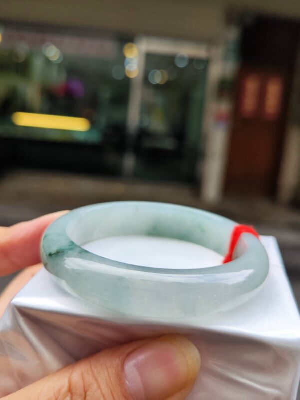 ✨天然緬甸玉A貨 ✨🔥 冰種飄綠花 正圈手鐲 🔥