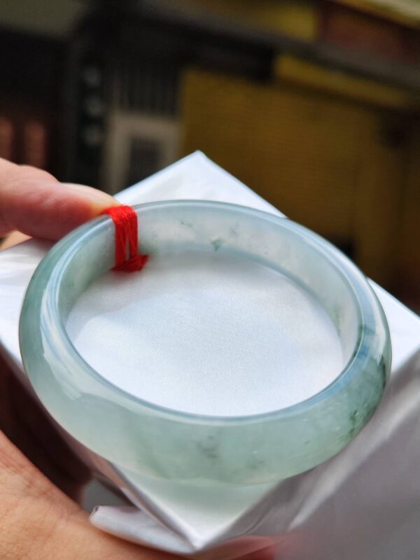 ✨天然緬甸玉A貨 ✨🔥 冰種飄綠花 正圈手鐲 🔥