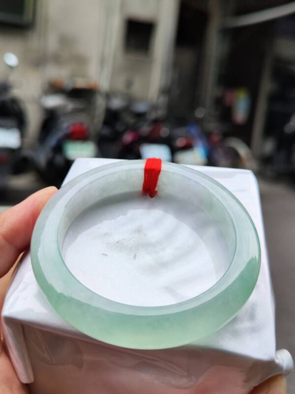 ✨天然緬甸玉A貨 ✨🔥 冰種飄綠正圈手鐲 🔥