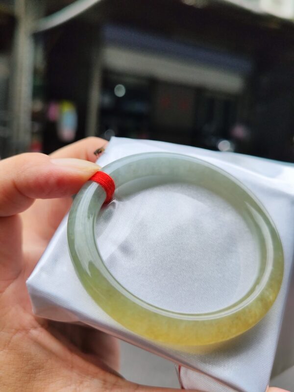 ✨天然緬甸玉A貨 ✨
🔥 冰種飄蜜黃正圈圓骨手鐲 🔥