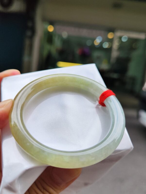 ✨天然緬甸玉A貨 ✨
🔥 冰種飄蜜黃正圈圓骨手鐲 🔥