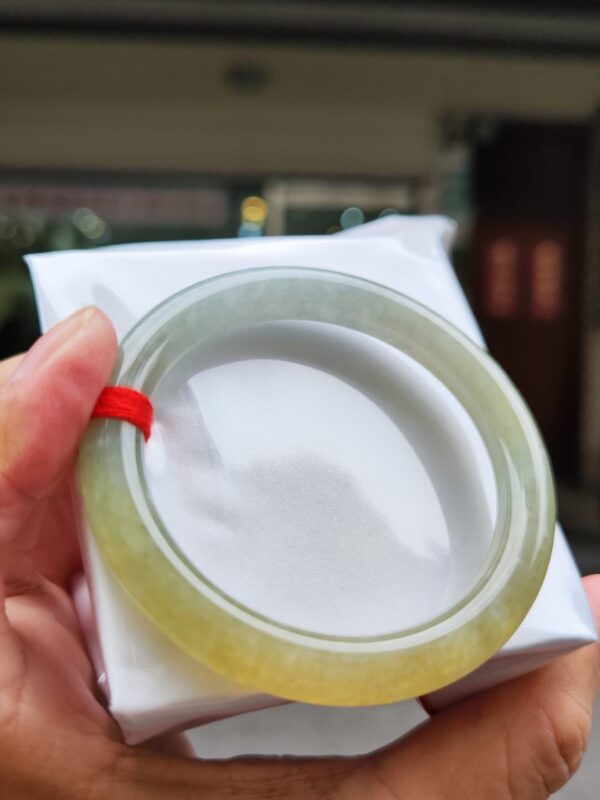 ✨天然緬甸玉A貨 ✨
🔥 冰種飄蜜黃正圈圓骨手鐲 🔥