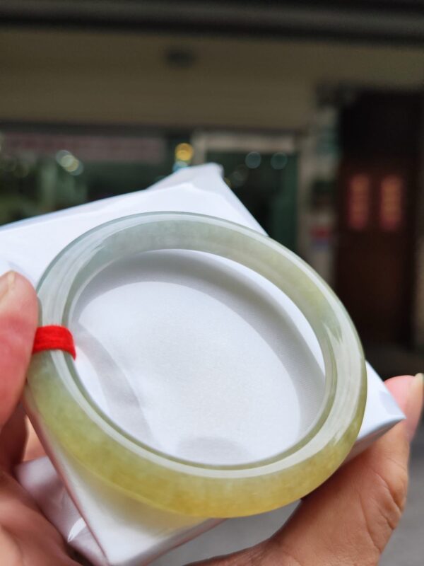 ✨天然緬甸玉A貨 ✨
🔥 冰種飄蜜黃正圈圓骨手鐲 🔥