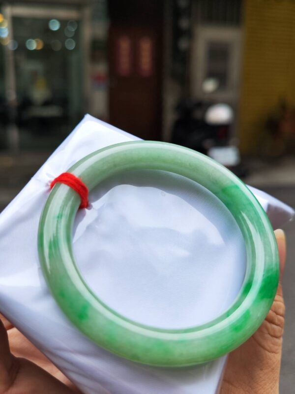 ✨天然緬甸玉A貨 ✨🔥 飄陽綠正圈圓骨手鐲 🔥