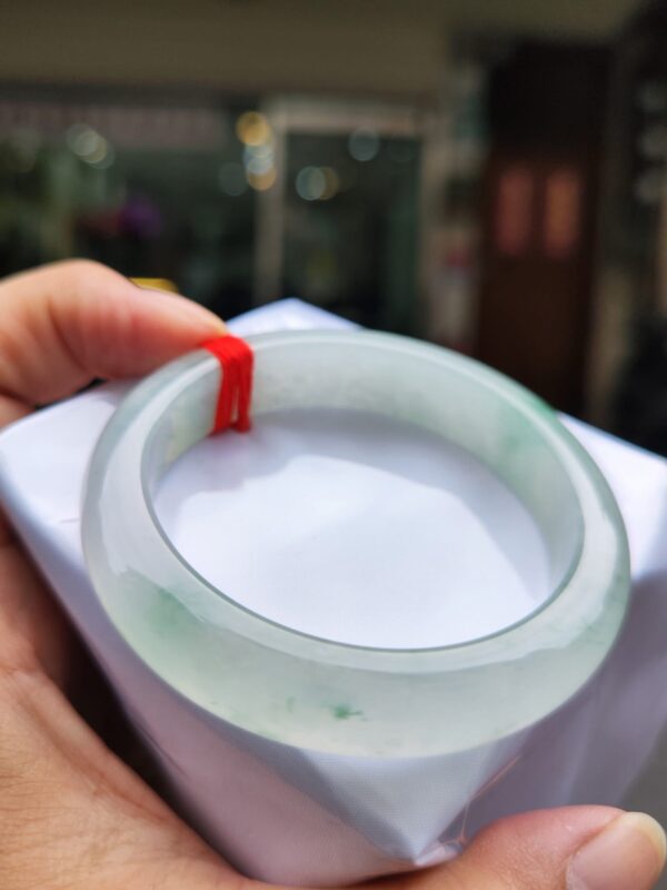 🔥 放光玻璃種飄花 正圈厚庄手鐲 🔥
✨天然緬甸玉A貨 ✨