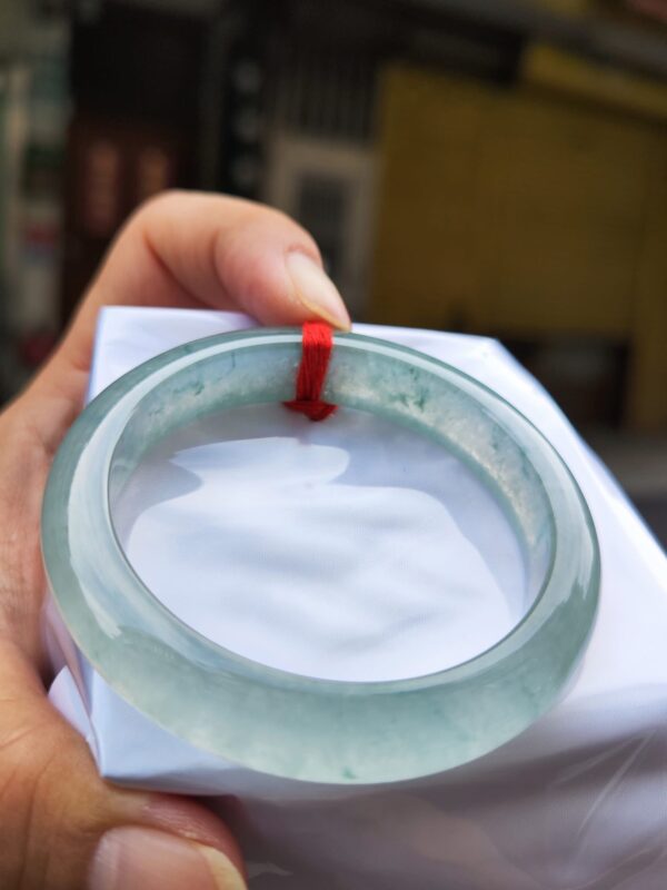 🔥 放光玻璃種飄花 正圈厚庄手鐲 🔥
✨天然緬甸玉A貨 ✨