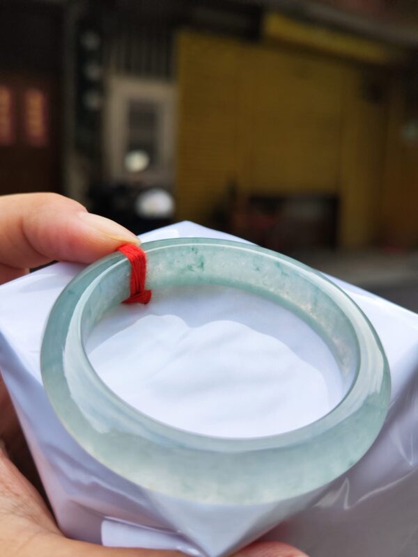 🔥 放光玻璃種飄花 正圈厚庄手鐲 🔥
✨天然緬甸玉A貨 ✨