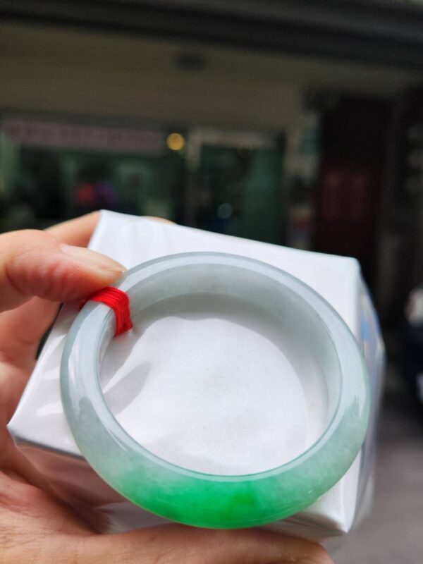 ✨天然緬甸玉A貨 ✨🔥 飄陽綠正圈手鐲 🔥