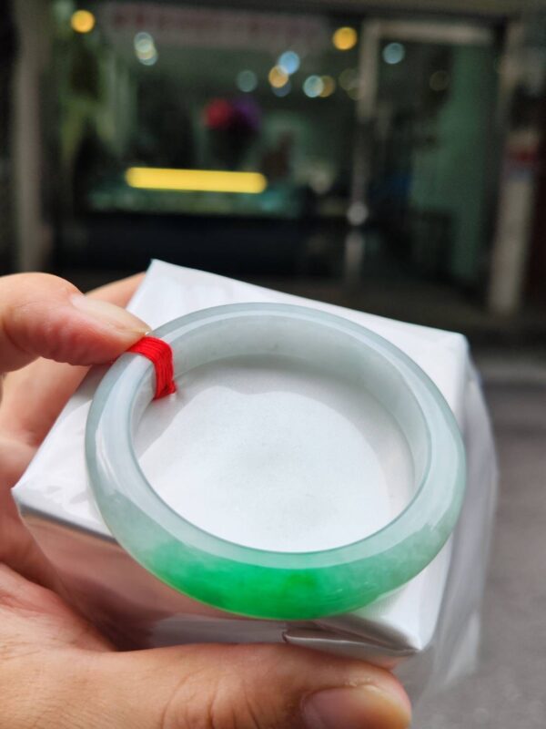 ✨天然緬甸玉A貨 ✨🔥 飄陽綠正圈手鐲 🔥