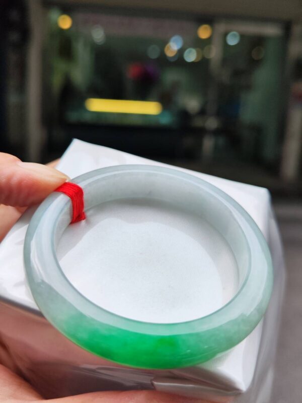 ✨天然緬甸玉A貨 ✨🔥 飄陽綠正圈手鐲 🔥