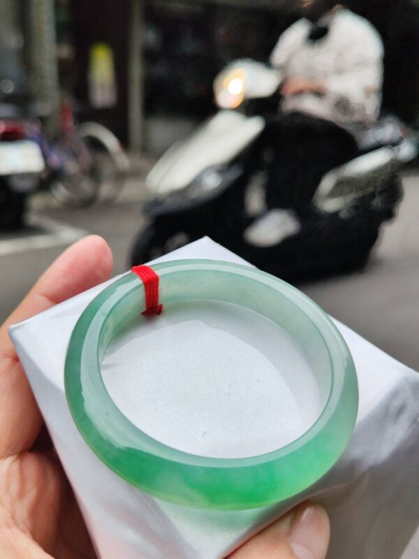 💎 緬甸玉A貨 冰種飄陽綠正圈手鐲 💎