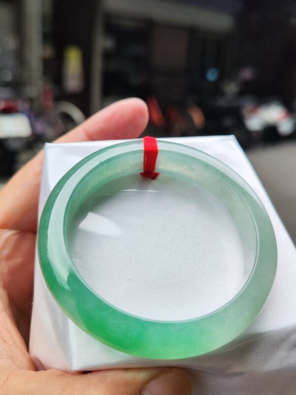 💎 緬甸玉A貨 冰種飄陽綠正圈手鐲 💎