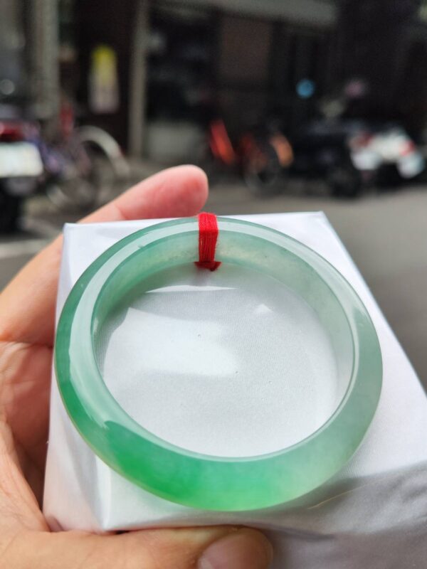 💎 緬甸玉A貨 冰種飄陽綠正圈手鐲 💎