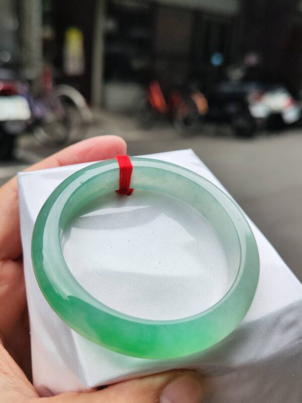 💎 緬甸玉A貨 冰種飄陽綠正圈手鐲 💎