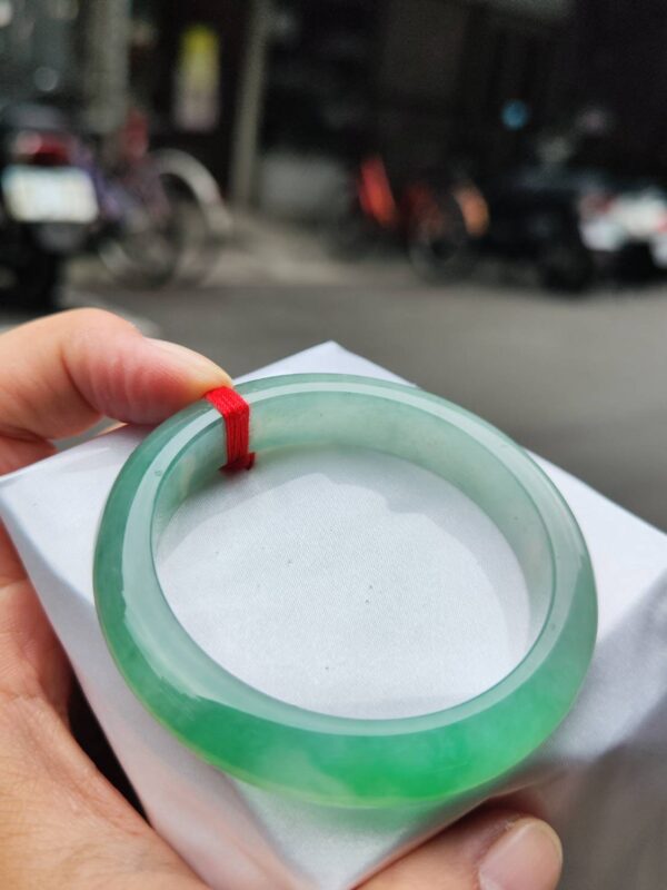 💎 緬甸玉A貨 冰種飄陽綠正圈手鐲 💎