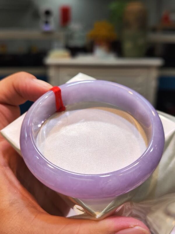 ~~~特價: 8.8  萬~~~

🌸粉紫羅蘭寬版正圈手鐲｜天然緬甸玉A貨 🌸