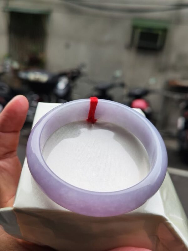 ~~~特價: 8.8  萬~~~

🌸粉紫羅蘭寬版正圈手鐲｜天然緬甸玉A貨 🌸