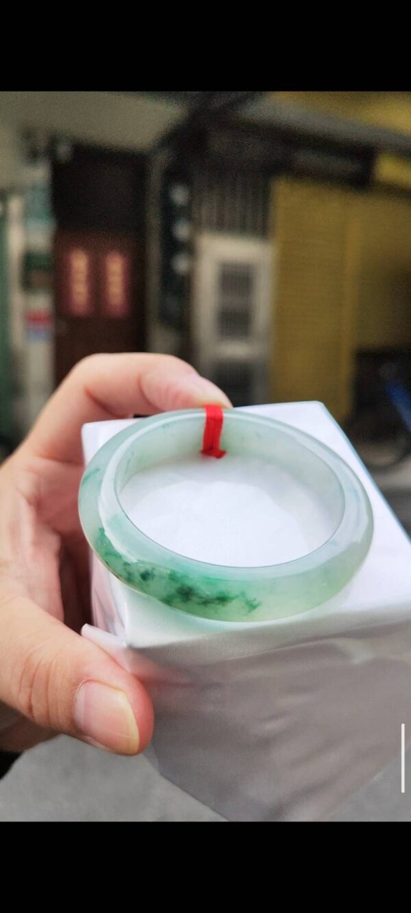 💎 緬甸玉A貨 冰種飄綠花正圈手鐲 💎