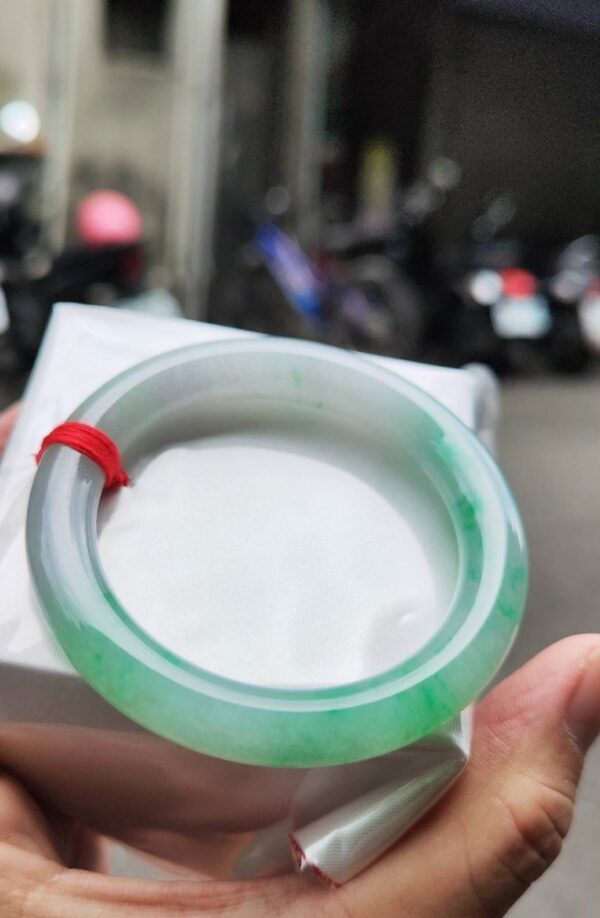 🌸 淡紫羅蘭春彩圓骨正圈手鐲｜天然緬甸玉A貨 🌸