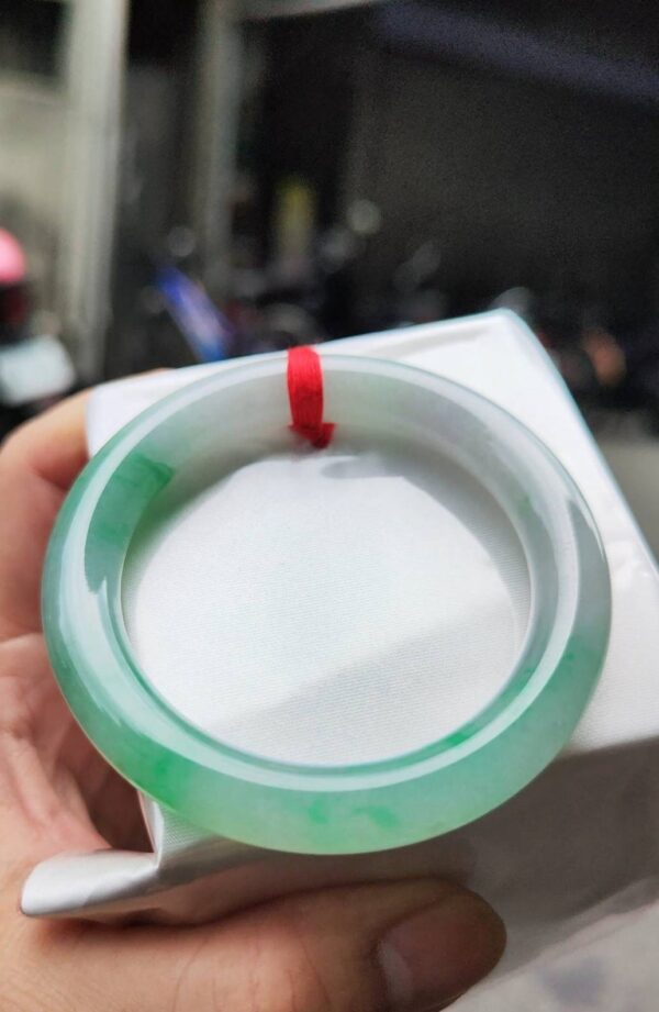 🌸 淡紫羅蘭春彩圓骨正圈手鐲｜天然緬甸玉A貨 🌸