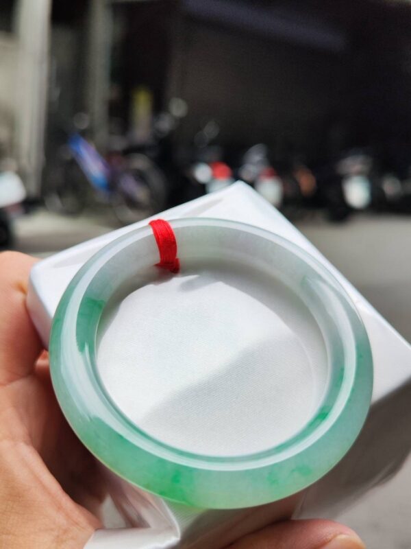 🌸 淡紫羅蘭春彩圓骨正圈手鐲｜天然緬甸玉A貨 🌸