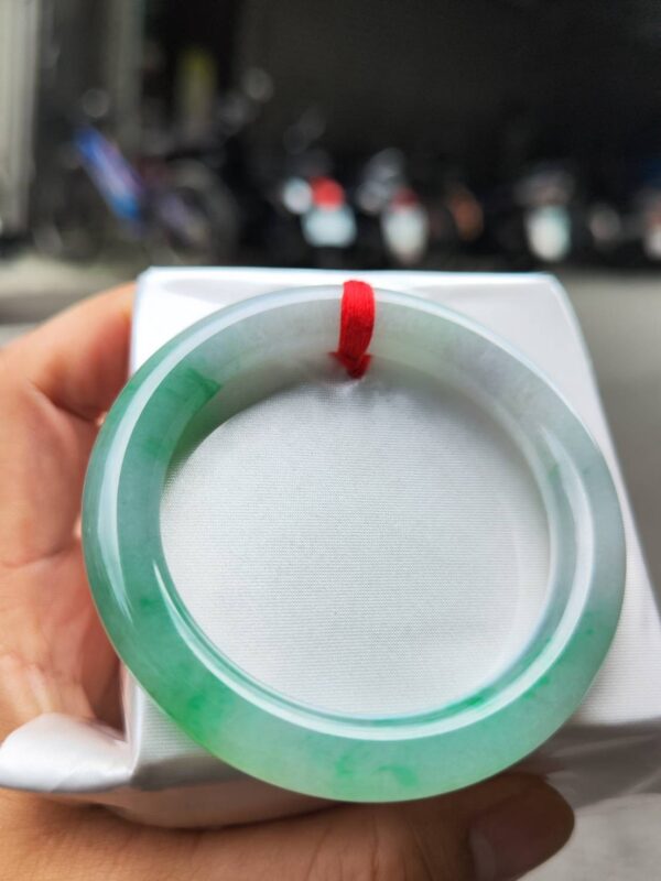 🌸 淡紫羅蘭春彩圓骨正圈手鐲｜天然緬甸玉A貨 🌸