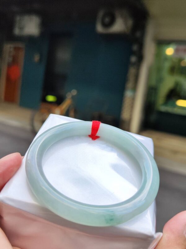 💎天然緬甸玉A貨 飄綠花圓骨正圈手鐲 💎