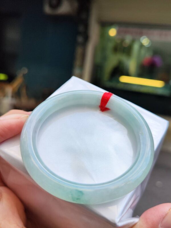 💎天然緬甸玉A貨 飄綠花圓骨正圈手鐲 💎