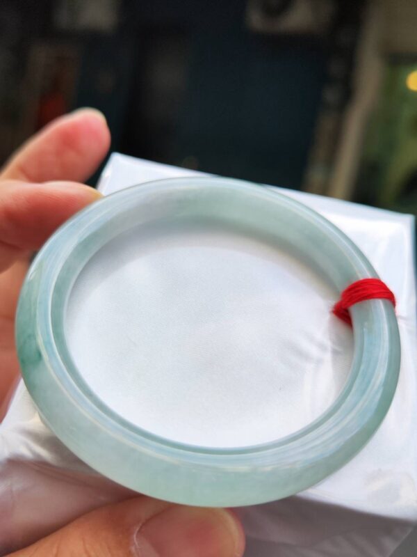 💎天然緬甸玉A貨 飄綠花圓骨正圈手鐲 💎