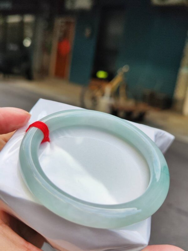 💎天然緬甸玉A貨 飄綠花圓骨正圈手鐲 💎