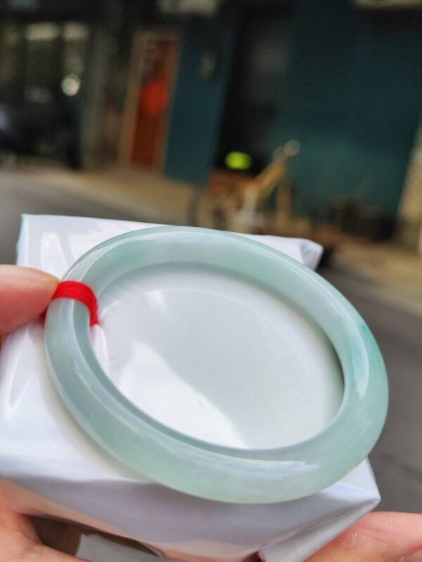 💎天然緬甸玉A貨 飄綠花圓骨正圈手鐲 💎