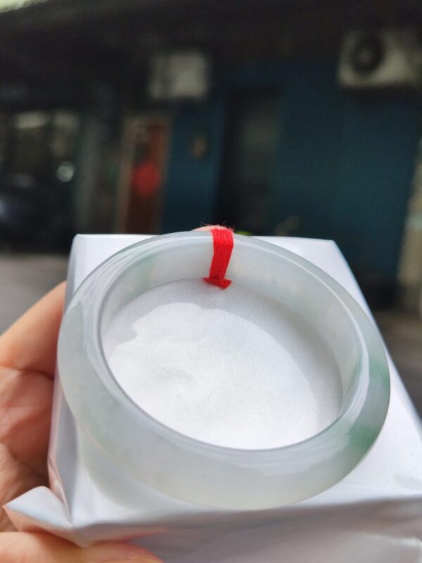 💎天然緬甸玉A貨 冰種飄綠花正圈手鐲 💎