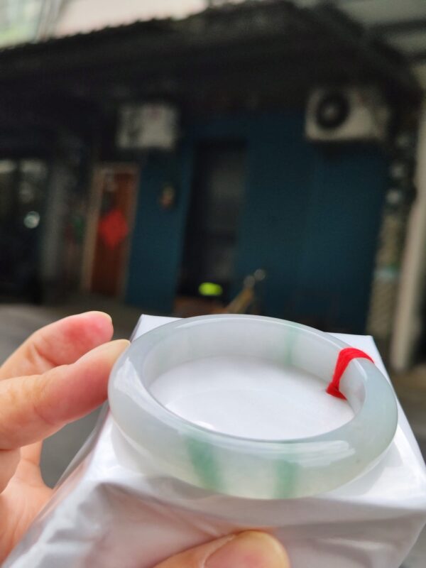 💎天然緬甸玉A貨 冰種飄綠花正圈手鐲 💎