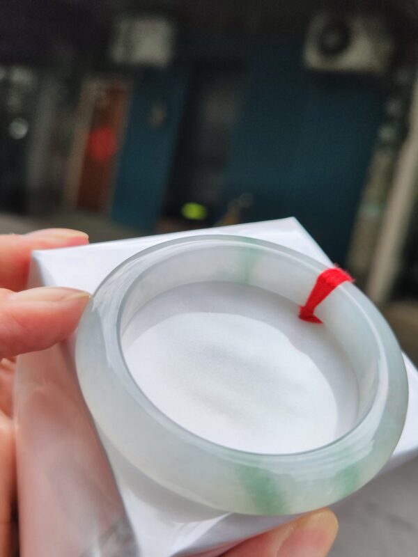 💎天然緬甸玉A貨 冰種飄綠花正圈手鐲 💎