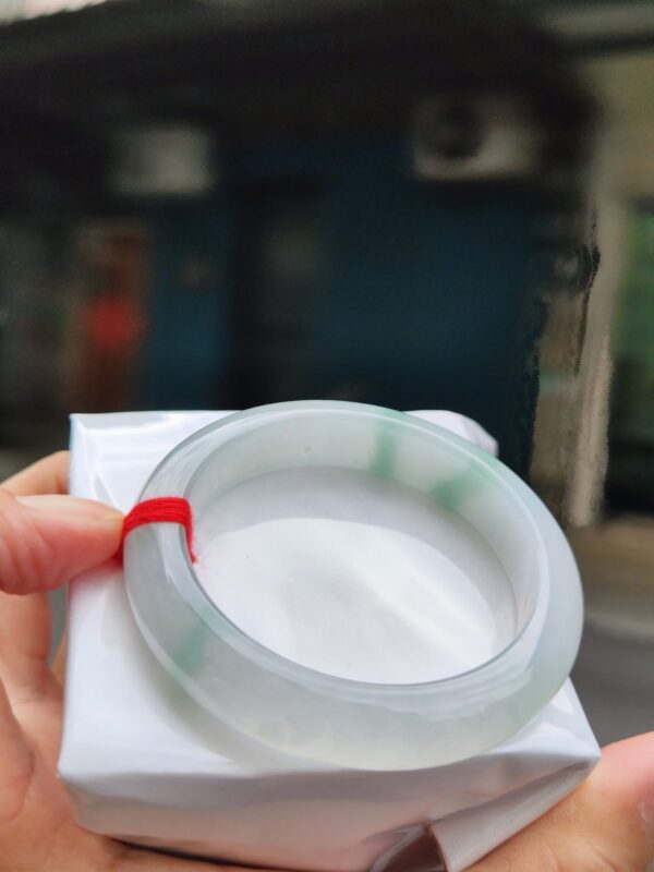 💎天然緬甸玉A貨 冰種飄綠花正圈手鐲 💎