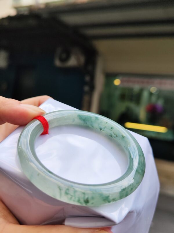 💎天然緬甸玉A貨 冰種飄花圓骨正圈手鐲 💎