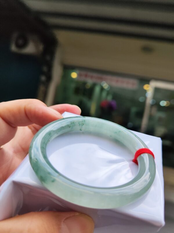 💎天然緬甸玉A貨 冰種飄花圓骨正圈手鐲 💎