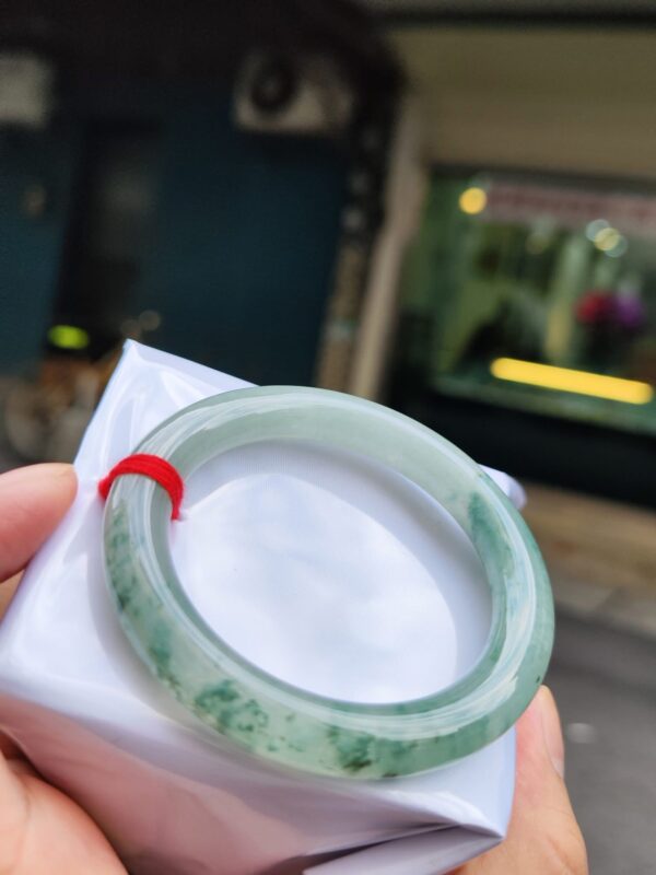 💎天然緬甸玉A貨 冰種飄花圓骨正圈手鐲 💎