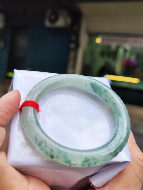 💎天然緬甸玉A貨 冰種飄花圓骨正圈手鐲 💎