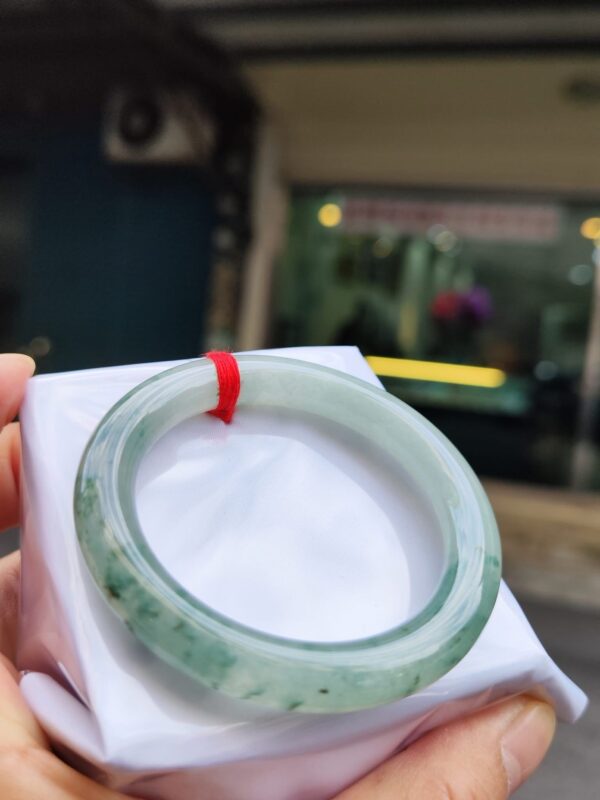 💎天然緬甸玉A貨 冰種飄花圓骨正圈手鐲 💎