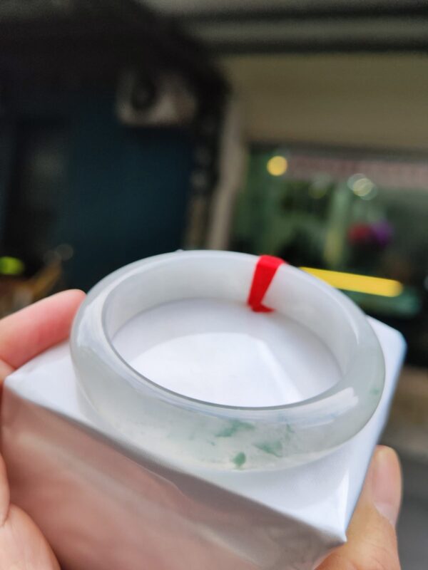 💎天然緬甸玉A貨 冰種飄花正圈手鐲 💎