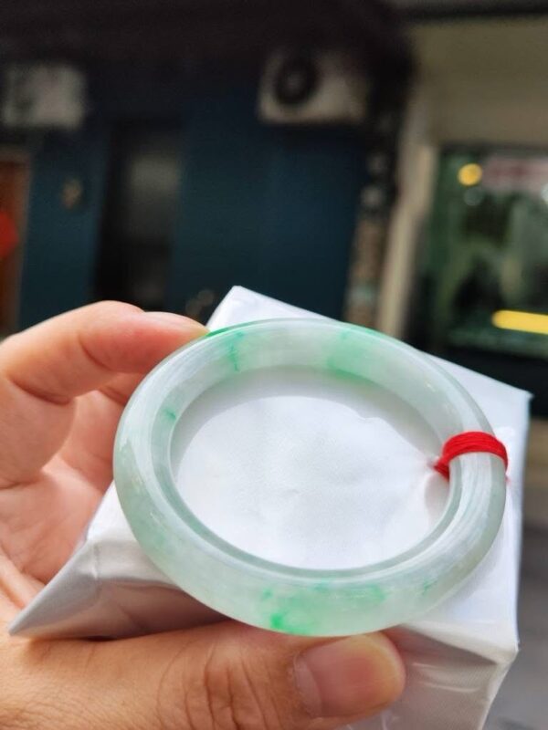 ✨天然緬甸玉A貨 ✨🔥冰種 飄陽綠正圈圓骨手鐲 🔥