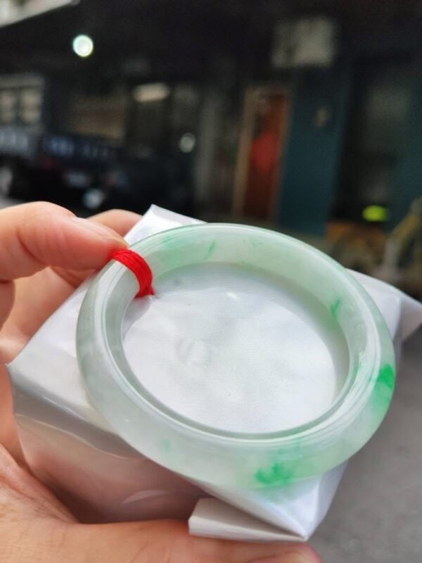✨天然緬甸玉A貨 ✨🔥冰種 飄陽綠正圈圓骨手鐲 🔥